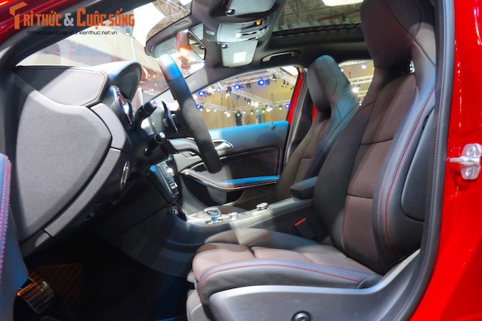 Can canh Mercedes GLA 45 AMG gia 2,4 ty tai VN-Hinh-12